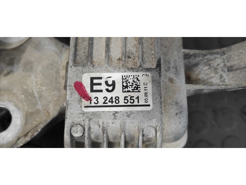 Recambio de soporte motor izquierdo para renault scenic ii adventure by coronel tapiocca referencia OEM IAM 13248551  