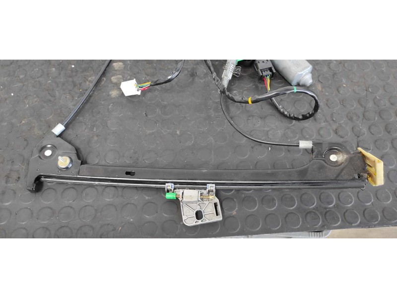 Recambio de elevalunas delantero derecho para mercedes-benz clase cl (w215) coupe 500 (215.375) referencia OEM IAM A2208204642  