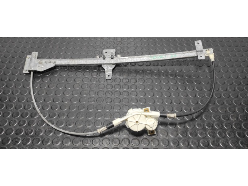 Recambio de elevalunas delantero izquierdo para mercedes-benz vito (w638) caja cerrada 110 d  (638.074) referencia OEM IAM   