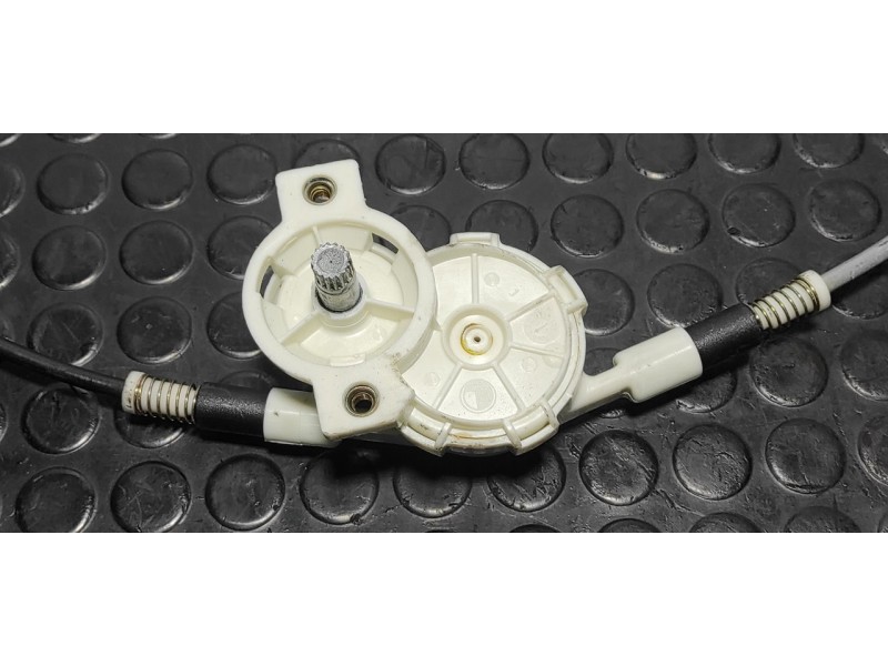 Recambio de elevalunas delantero derecho para mercedes-benz vito (w638) caja cerrada 110 d  (638.074) referencia OEM IAM   