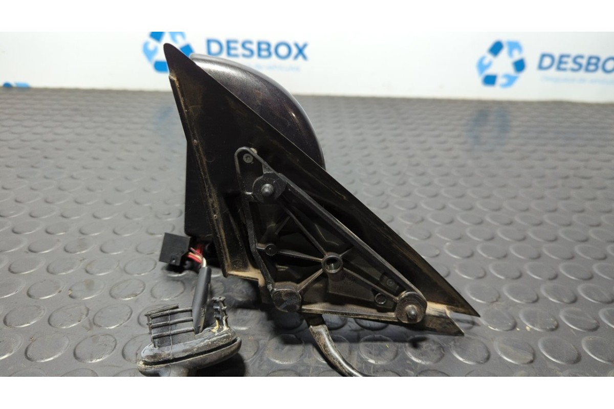 Recambio de retrovisor izquierdo para audi a3 sportback (8p) 2.0 fsi ambiente referencia OEM IAM 010754  