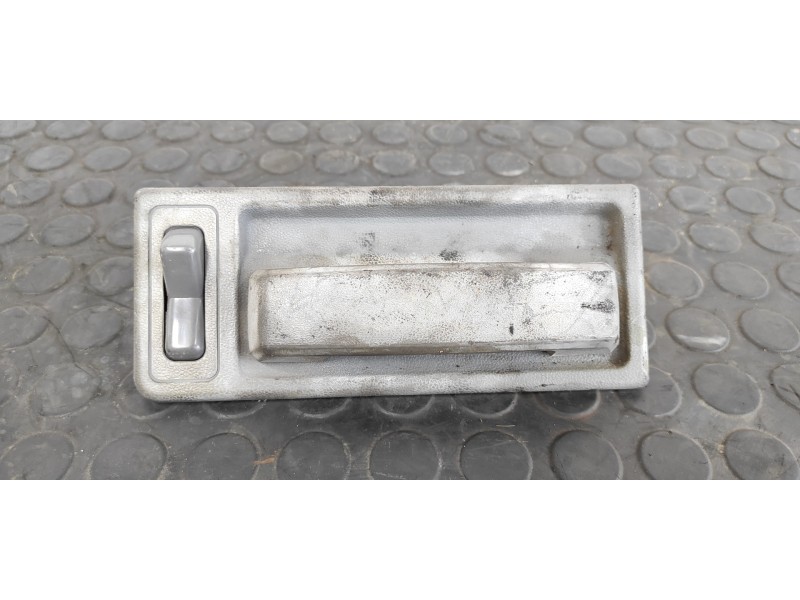 Recambio de maneta interior delantera derecha para nissan serena (c23m) 2.3 lx diesel referencia OEM IAM 806709C001  