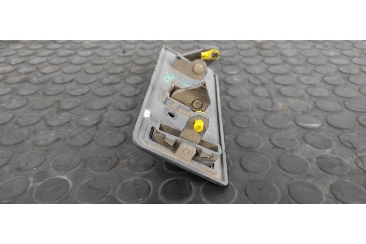 Recambio de maneta interior delantera derecha para nissan serena (c23m) 2.3 lx diesel referencia OEM IAM 806709C001  