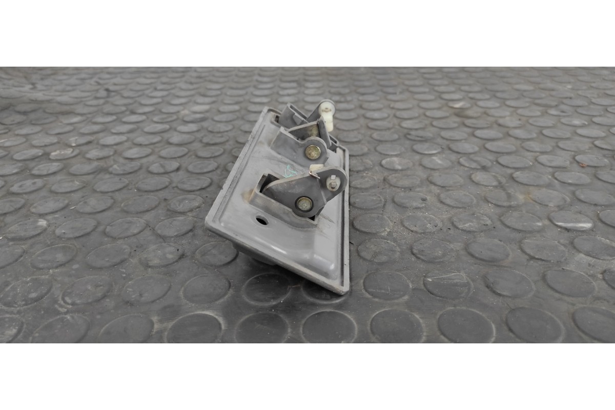 Recambio de maneta interior delantera izquierda para nissan serena (c23m) 2.3 lx diesel referencia OEM IAM 806719C001  