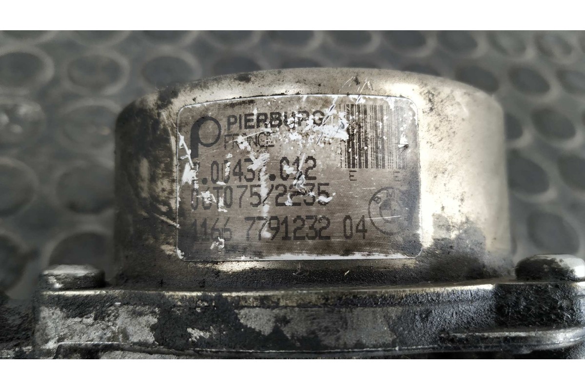 Recambio de depresor freno / bomba vacio para bmw serie 5 berlina (e60) 2.0 16v diesel referencia OEM IAM 700437012  