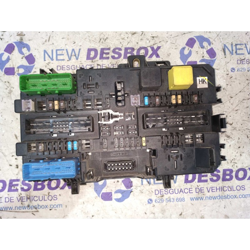 Recambio de caja reles / fusibles para opel astra h ber. 1.6 16v referencia OEM IAM 13206762  