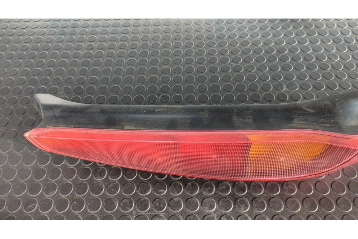 Recambio de piloto trasero izquierdo para fiat punto berlina (188) 1.3 16v multijet feel referencia OEM IAM 517643730  