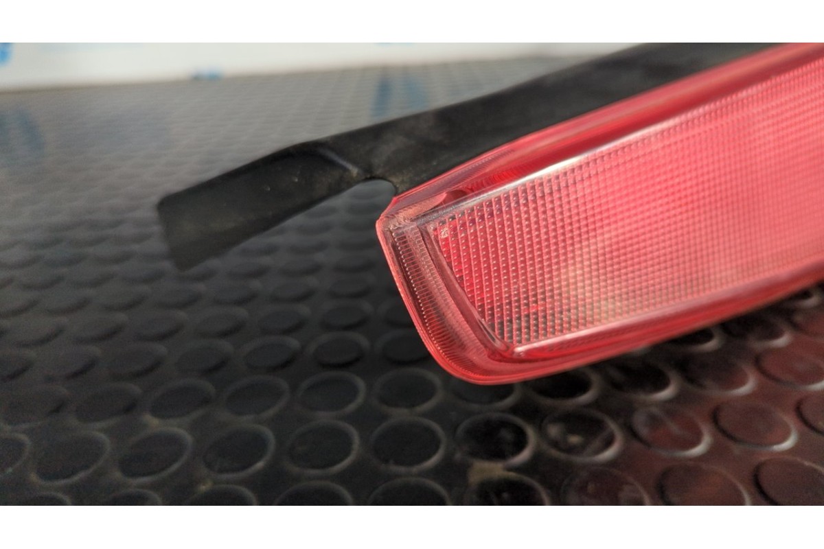 Recambio de piloto trasero izquierdo para fiat punto berlina (188) 1.3 16v multijet feel referencia OEM IAM 517643730  