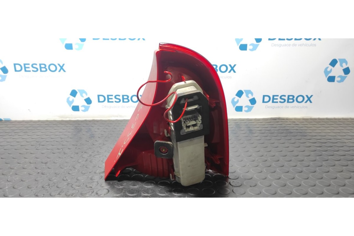 Recambio de piloto trasero izquierdo para renault clio ii fase ii (b/cb0) authentique referencia OEM IAM 82000714130  