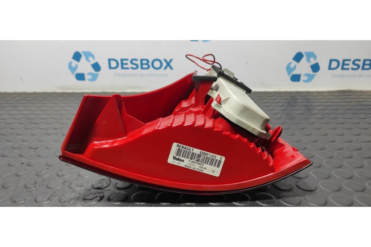 Recambio de piloto trasero izquierdo para renault clio ii fase ii (b/cb0) authentique referencia OEM IAM 82000714130  
