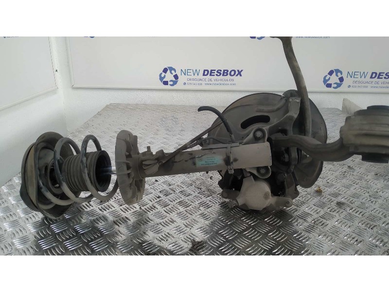 Recambio de mangueta delantera izquierda para mercedes-benz clase clc (cl203) clc 220 cdi (la) (203.708) referencia OEM IAM 2040