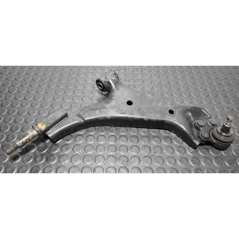 Recambio de brazo derecho inferior delantero para chevrolet captiva 2.0 vcdi lt referencia OEM IAM 96819162  