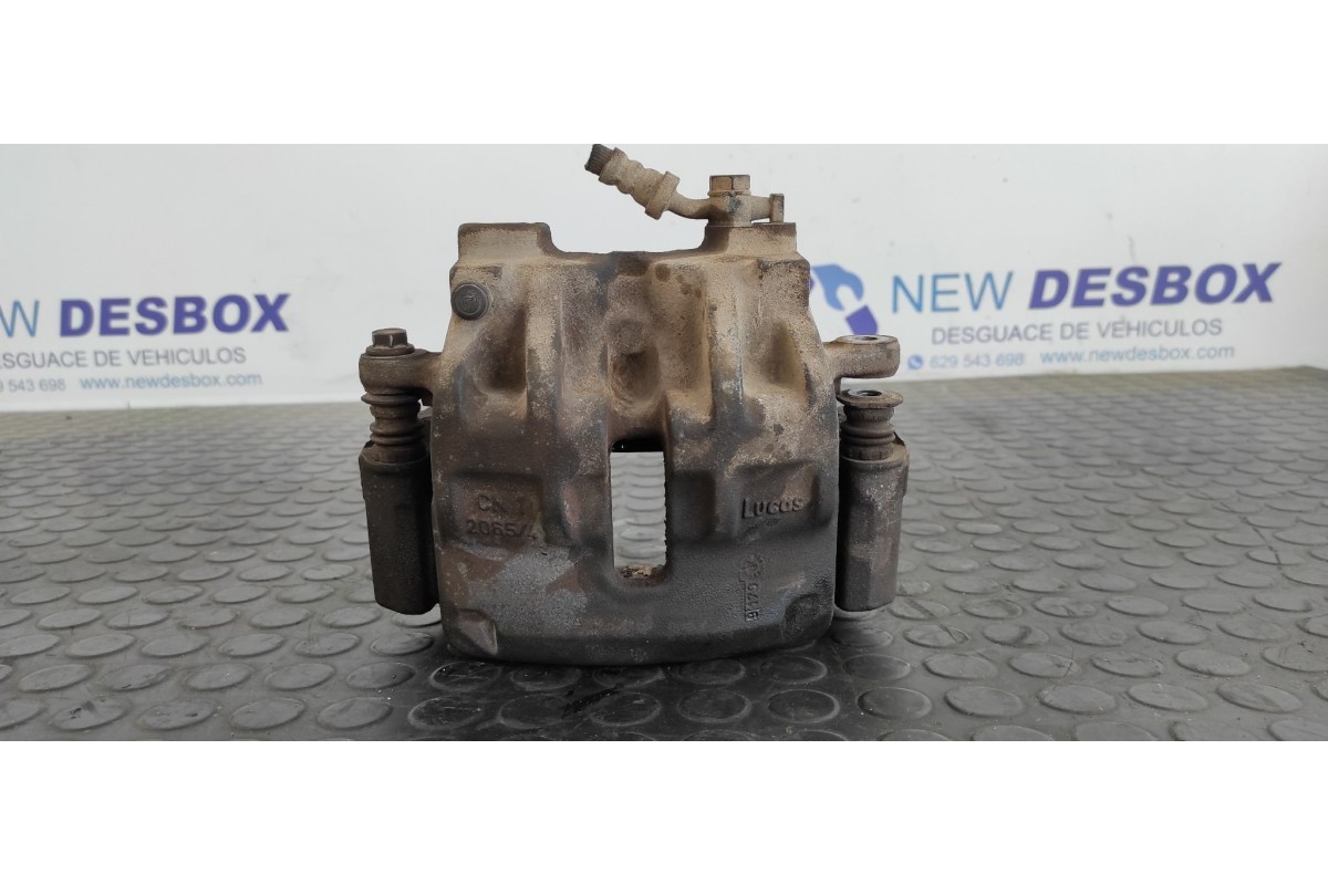 Recambio de pinza de freno delantera izquierda para land rover discovery (lt) 2.5 turbodiesel referencia OEM IAM CN120654  