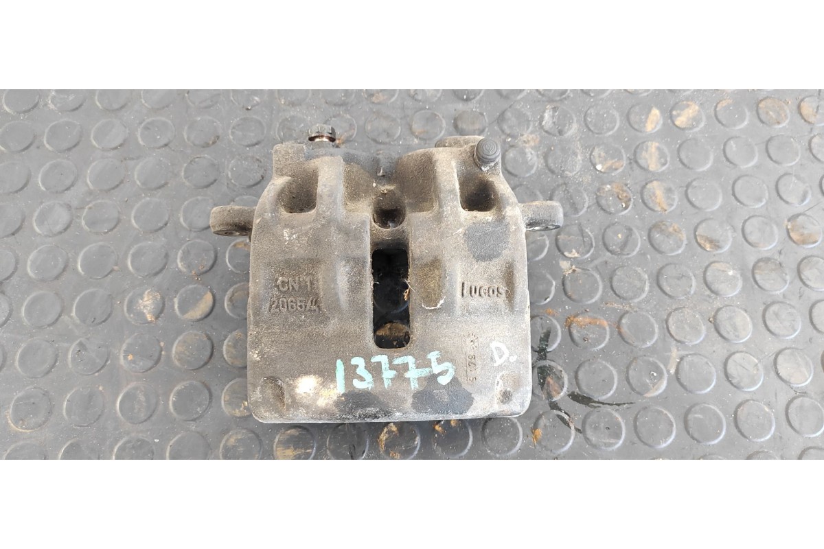 Recambio de pinza de freno delantera derecha para land rover discovery (lt) 2.5 turbodiesel referencia OEM IAM CN120654  