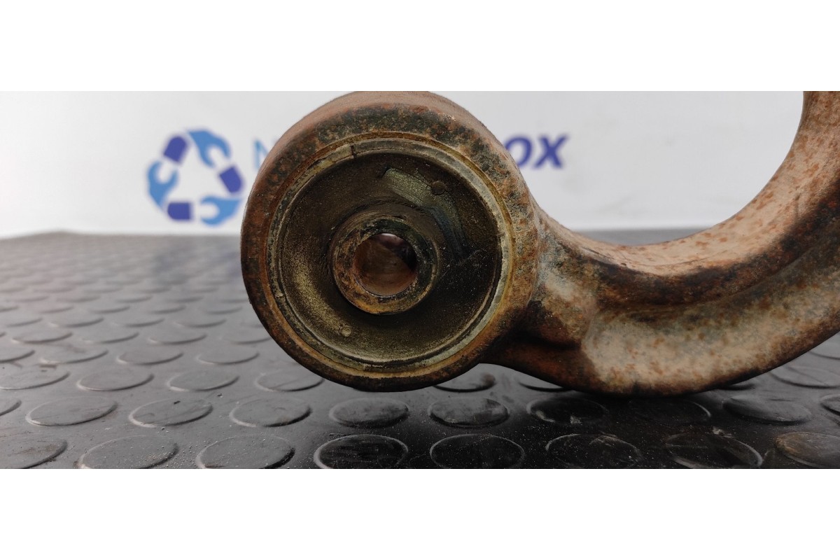 Recambio de brazo derecho inferior trasero para land rover discovery (lt) 2.5 turbodiesel referencia OEM IAM RBJ102460  