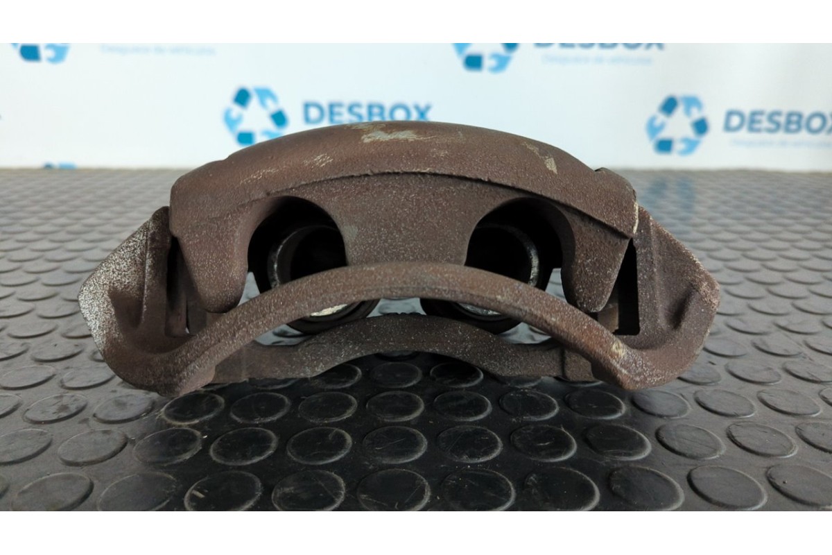 Recambio de pinza de freno delantera izquierda para mercedes-benz sprinter 02.00  combi 213 cdi (902.671-672) referencia OEM IAM