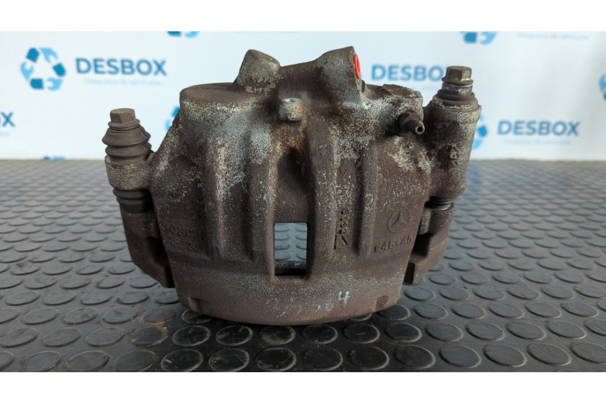 Recambio de pinza de freno delantera derecha para mercedes-benz sprinter 02.00  combi 213 cdi (902.671-672) referencia OEM IAM 4