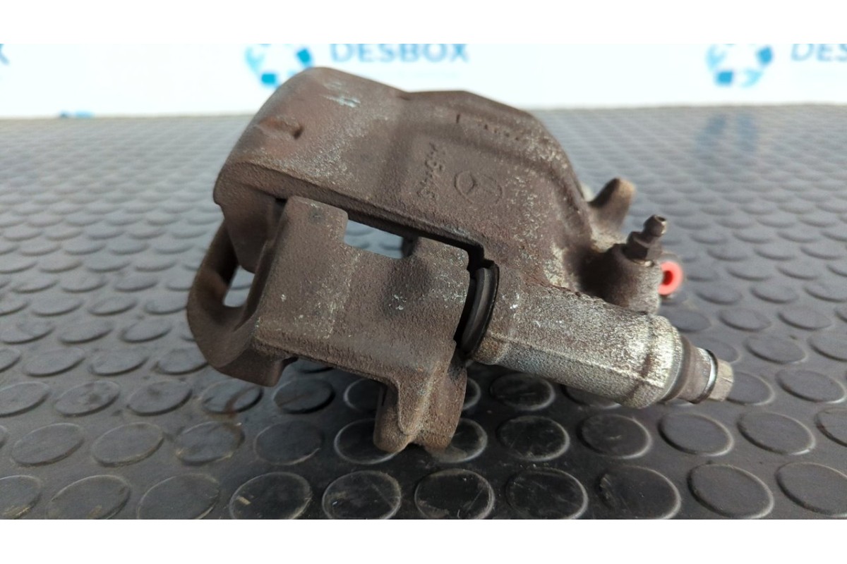 Recambio de pinza de freno delantera derecha para mercedes-benz sprinter 02.00  combi 213 cdi (902.671-672) referencia OEM IAM 4