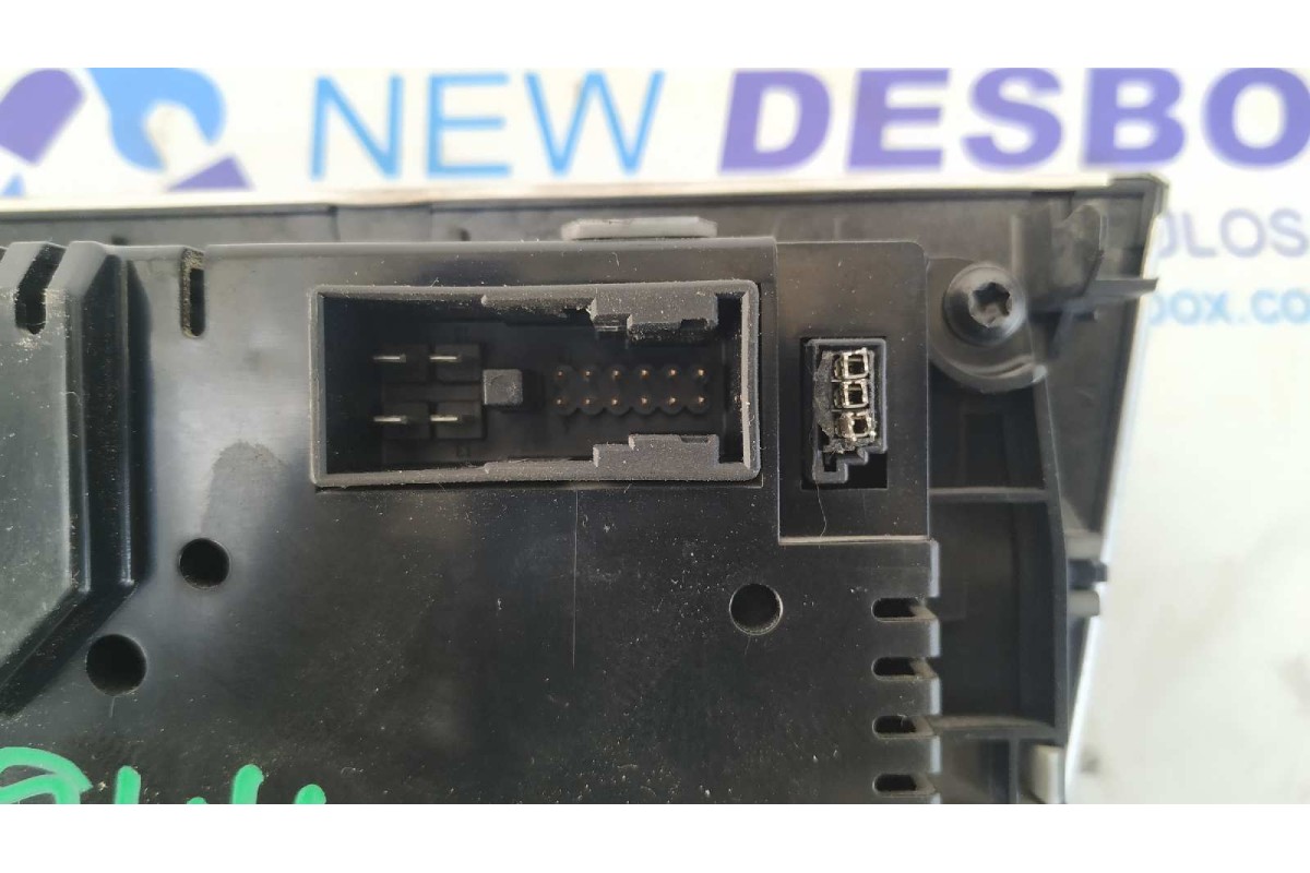 Recambio de mando climatizador para mercedes-benz clase clc (cl203) clc 220 cdi (la) (203.708) referencia OEM IAM A2038304085  