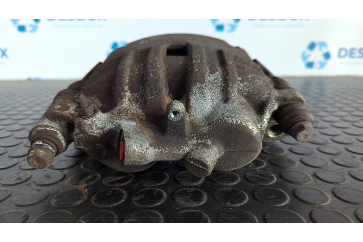 Recambio de pinza de freno delantera derecha para mercedes-benz sprinter 02.00  combi 213 cdi (902.671-672) referencia OEM IAM 4