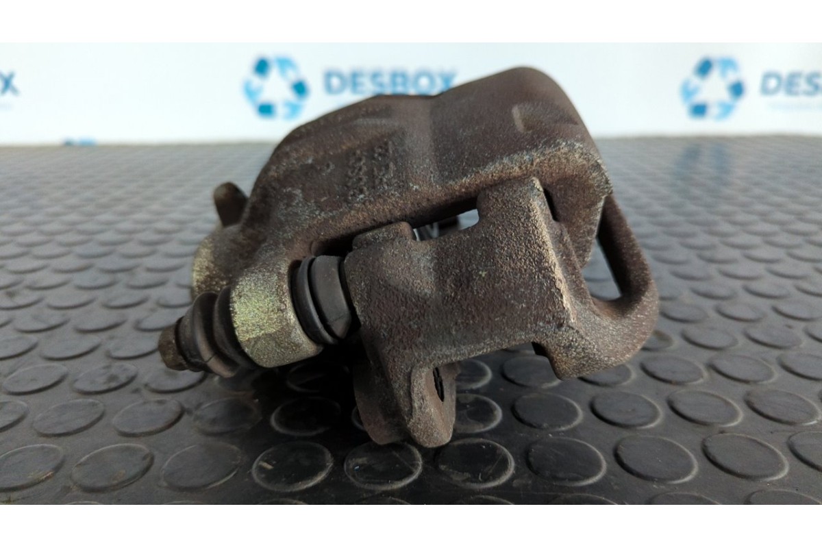 Recambio de pinza de freno delantera derecha para mercedes-benz sprinter 02.00  combi 213 cdi (902.671-672) referencia OEM IAM 4