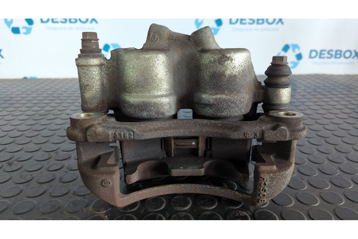 Recambio de pinza de freno delantera derecha para mercedes-benz sprinter 02.00  combi 213 cdi (902.671-672) referencia OEM IAM 4