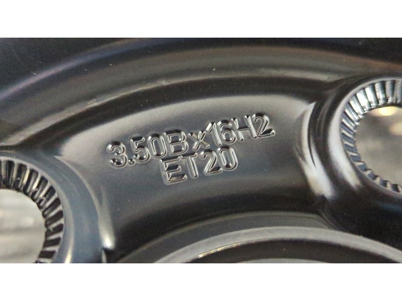 Recambio de rueda para mercedes-benz clase c (w204) lim. c 220 cdi blueefficiency amg edition (204.002) referencia OEM IAM 20440