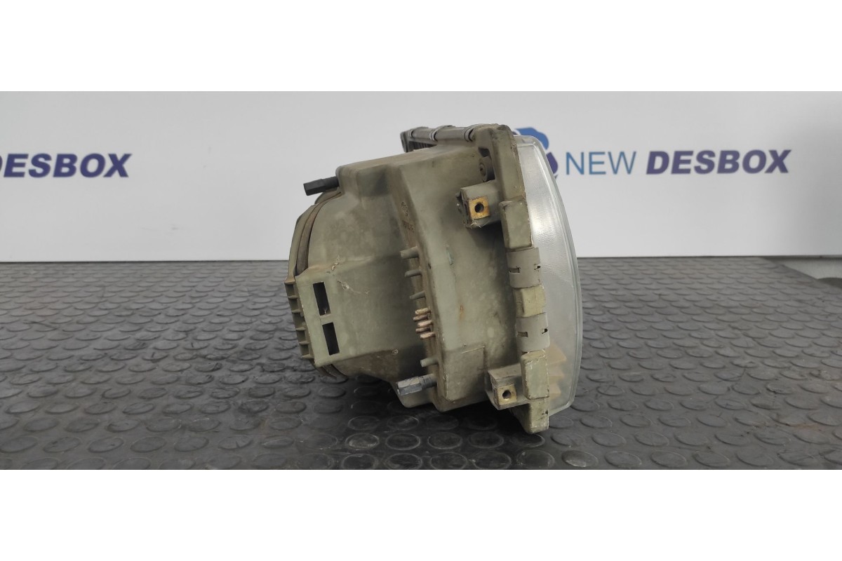 Recambio de faro derecho para mercedes-benz clase e (w123) berlina+coupe 2.4 diesel referencia OEM IAM 127104RE  