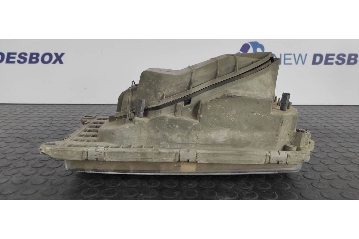 Recambio de faro derecho para mercedes-benz clase e (w123) berlina+coupe 2.4 diesel referencia OEM IAM 127104RE  