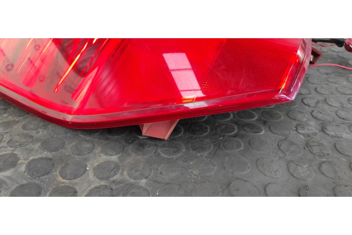Recambio de piloto trasero izquierdo para mazda 5 berl. (cr) 2.0 crtd active+ (105kw) referencia OEM IAM C23551160  