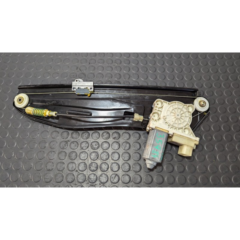 Recambio de elevalunas trasero izquierdo para bmw serie 7 (e65/e66) 730d referencia OEM IAM 7024813E  