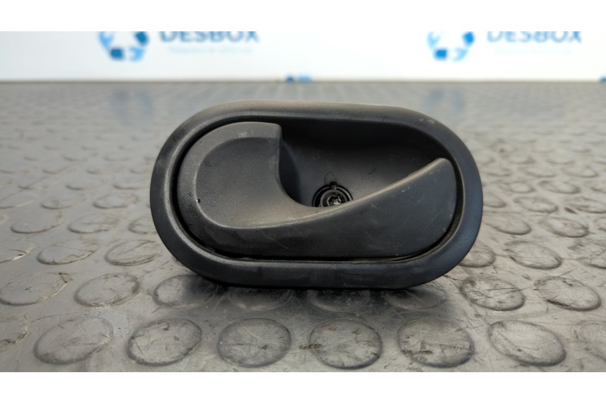 Recambio de maneta interior delantera izquierda para renault kangoo furgón compact grand confort referencia OEM IAM 310579  