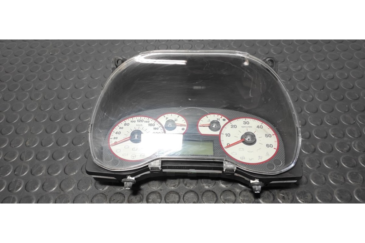 Recambio de cuadro instrumentos para fiat grande punto (199) 1.9 8v multijet sport referencia OEM IAM 5550011005  