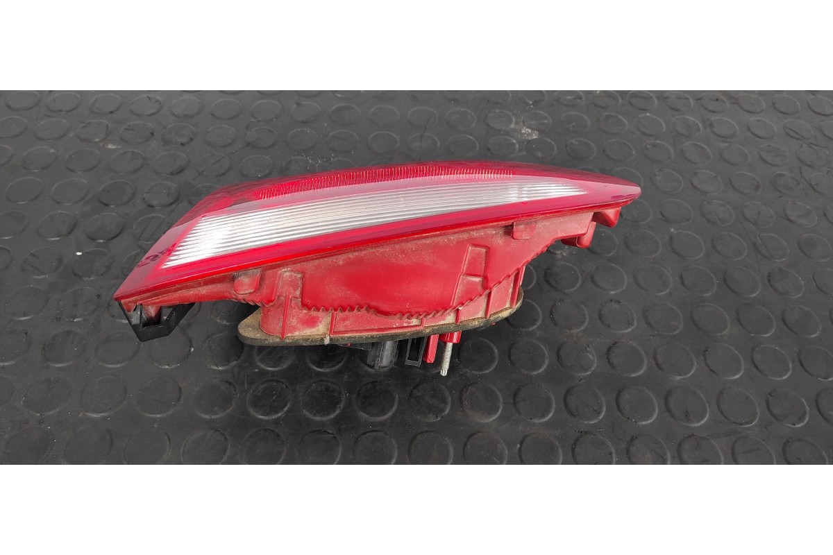 Recambio de piloto porton derecho para seat exeo st (3r5)(2009>) 2.0 tdi referencia OEM IAM 3R9945094A  