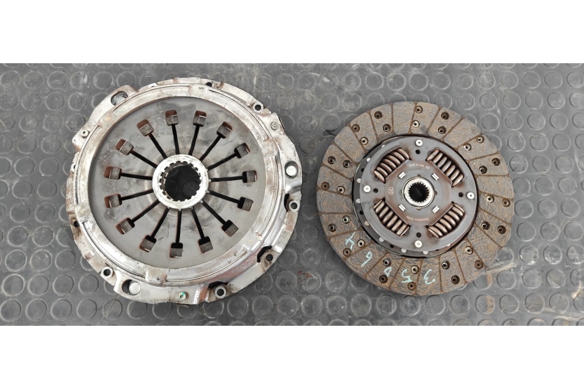 Recambio de kit embrague para mitsubishi montero (v20/v40) 2800 td american dream (3-ptas.) referencia OEM IAM 325016510  