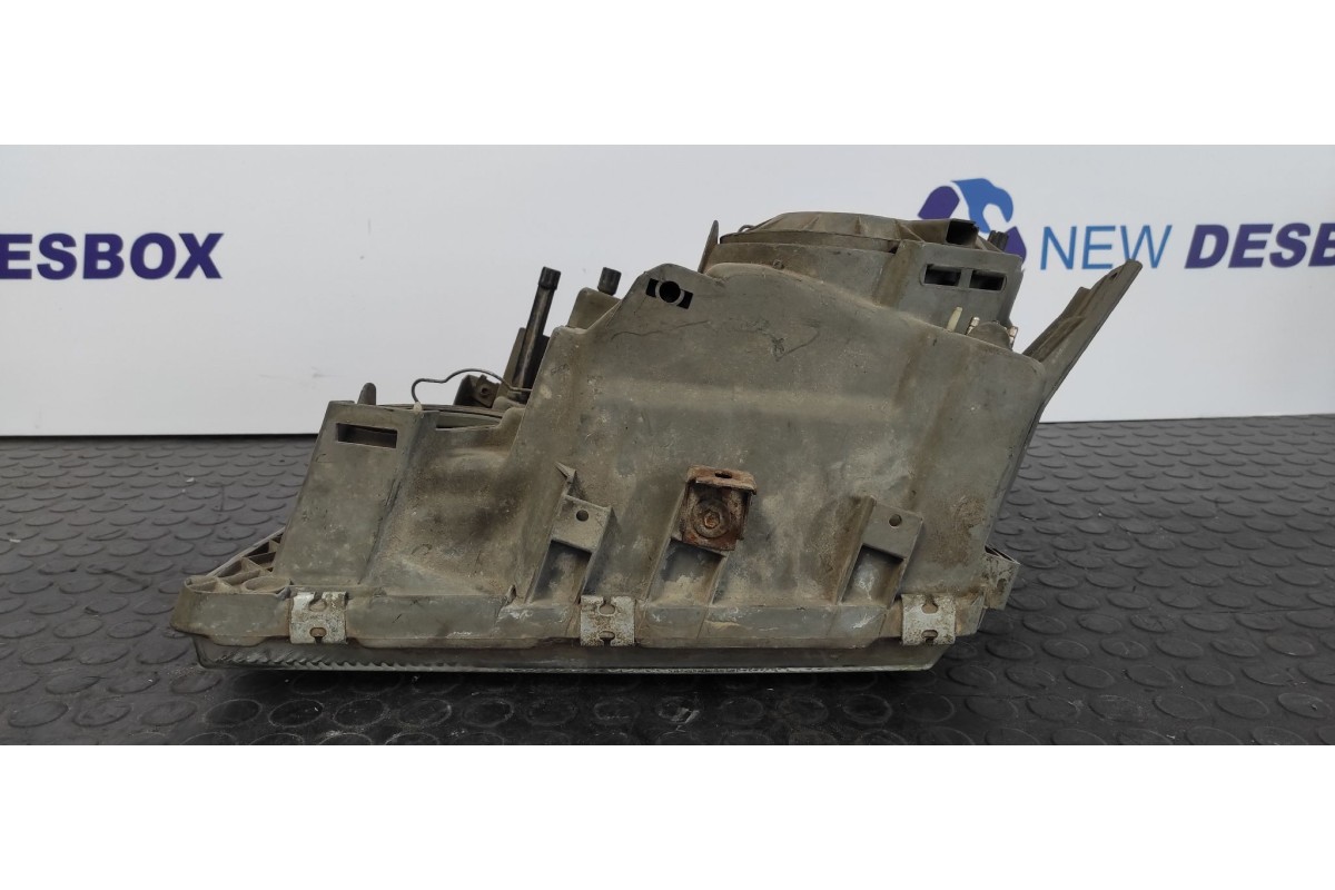 Recambio de faro derecho para mercedes-benz clase s (w126) berlina+coupe 4.2 v8 referencia OEM IAM A1268205861  