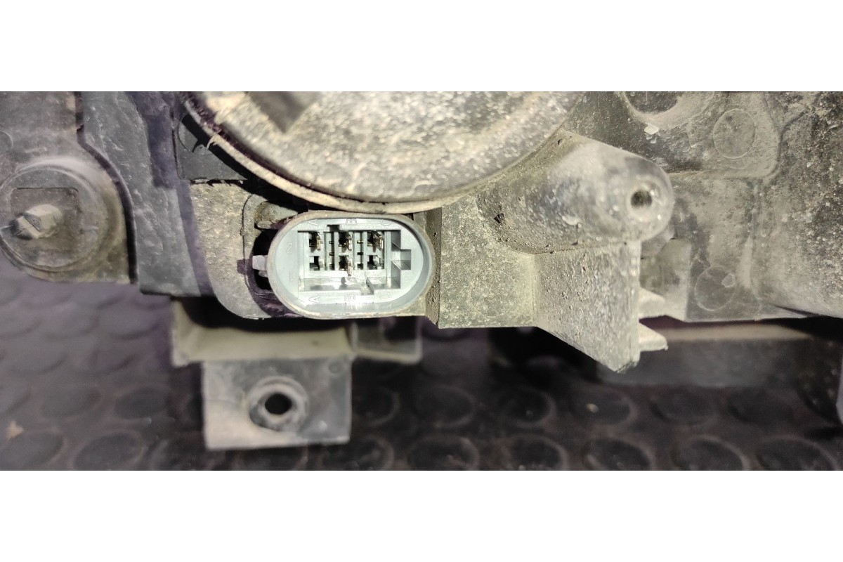Recambio de faro derecho para renault espace / grand espace (je0) 2.2 dci turbodiesel cat referencia OEM IAM 89002587  
