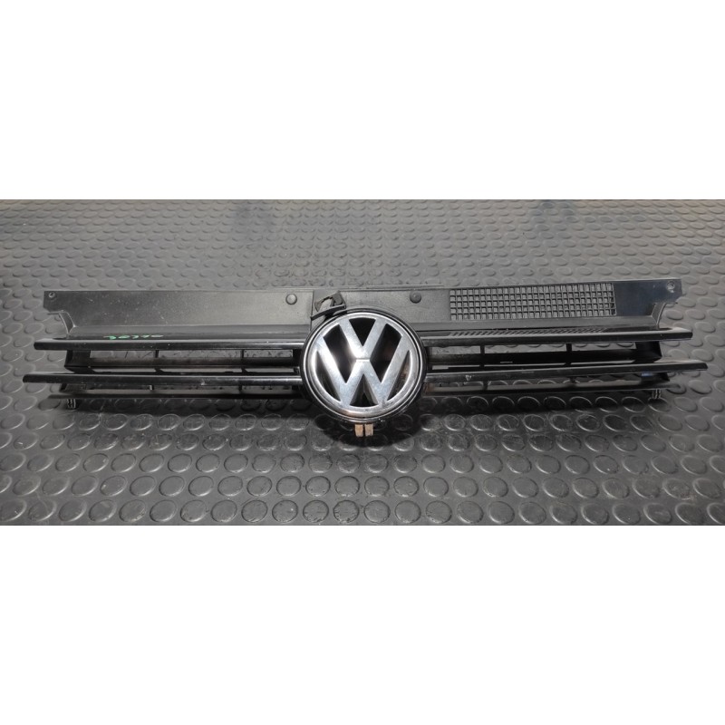 Recambio de rejilla delantera para volkswagen golf iv berlina (1j1) 25 aniversario referencia OEM IAM 1J0853651G  