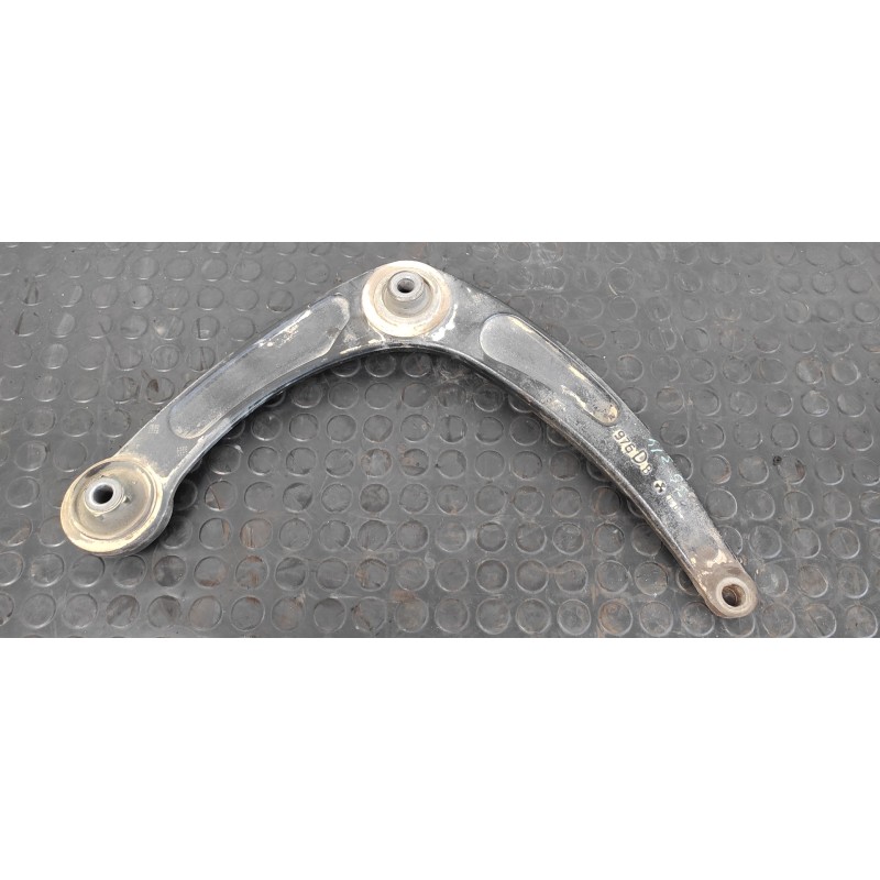 Recambio de brazo derecho inferior delantero para citroen c4 berlina exclusive referencia OEM IAM 976DB  