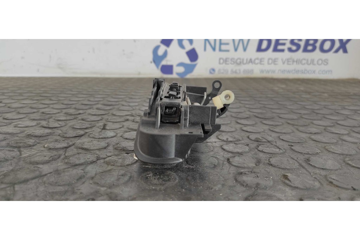 Recambio de maneta delantera derecha para audi a4 avant (8e) 2.0 tdi quattro (dpf) referencia OEM IAM 4B0839885  