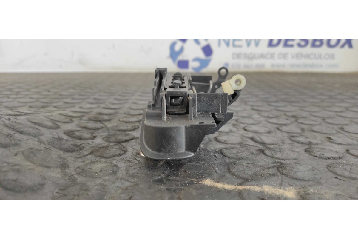 Recambio de maneta trasera derecha para audi a4 avant (8e) 2.0 tdi quattro (dpf) referencia OEM IAM 4B0839885  