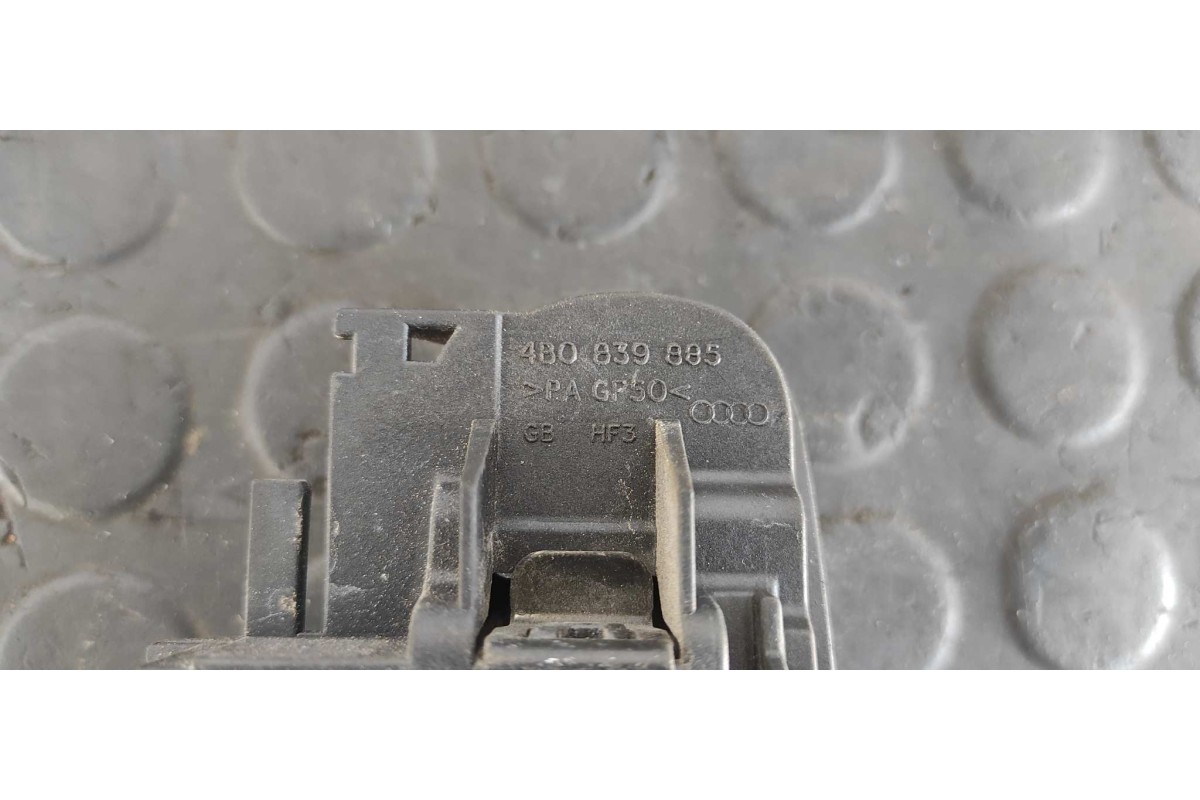 Recambio de maneta trasera derecha para audi a4 avant (8e) 2.0 tdi quattro (dpf) referencia OEM IAM 4B0839885  