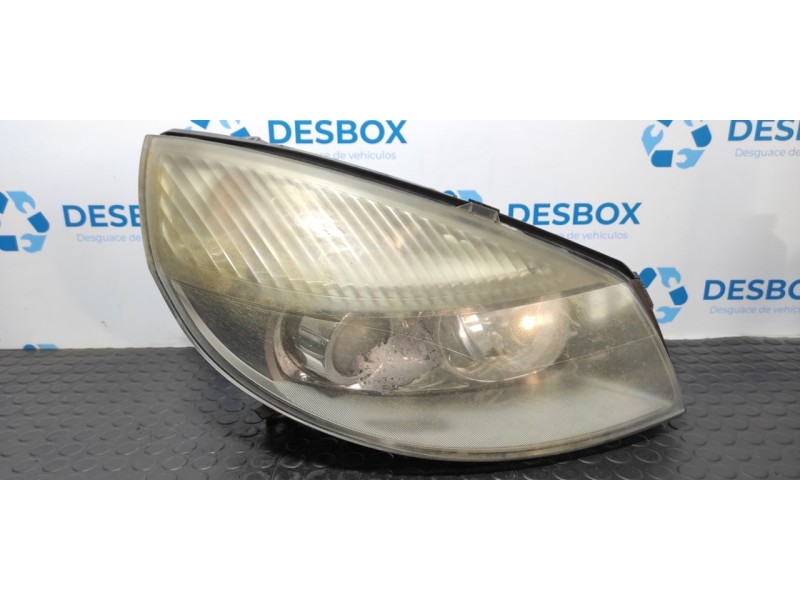 Recambio de faro derecho para renault scenic ii confort dynamique referencia OEM IAM 15811400  