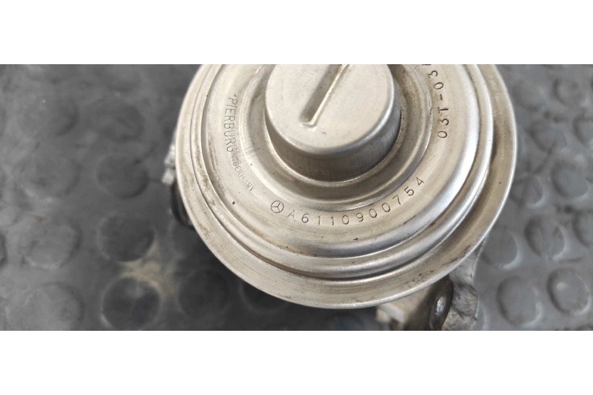 Recambio de valvula egr para mercedes-benz clase m (w163) 2.7 cdi 20v cat referencia OEM IAM A6110900754  