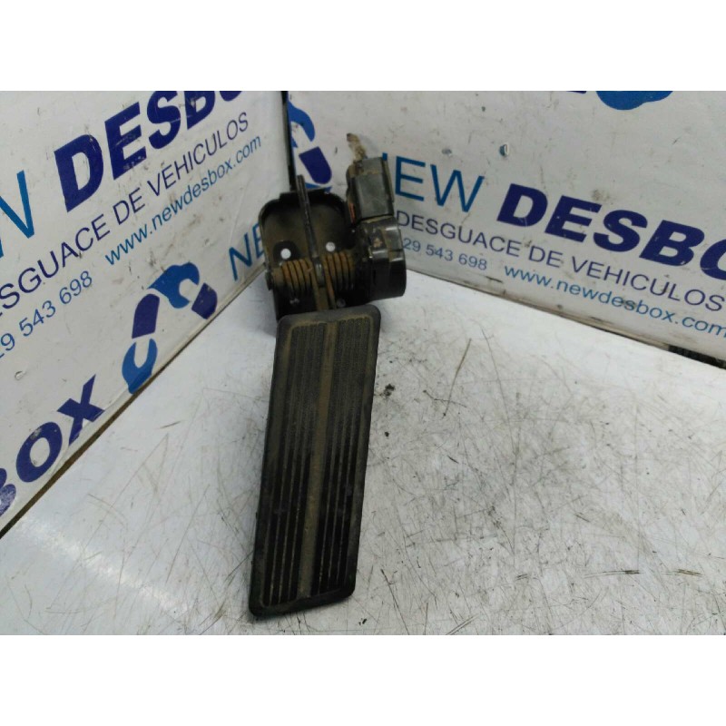 Recambio de pedal acelerador para chrysler voyager (es) 2.5 cat referencia OEM IAM F7K10A-M-105666  