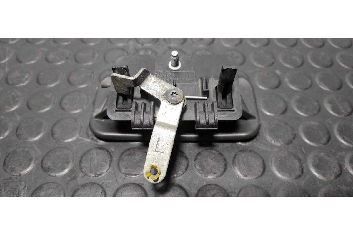 Recambio de maneta delantera izquierda para ford transit caja cerrada ´06 ft 260 k trend lkw referencia OEM IAM YC15V22401  