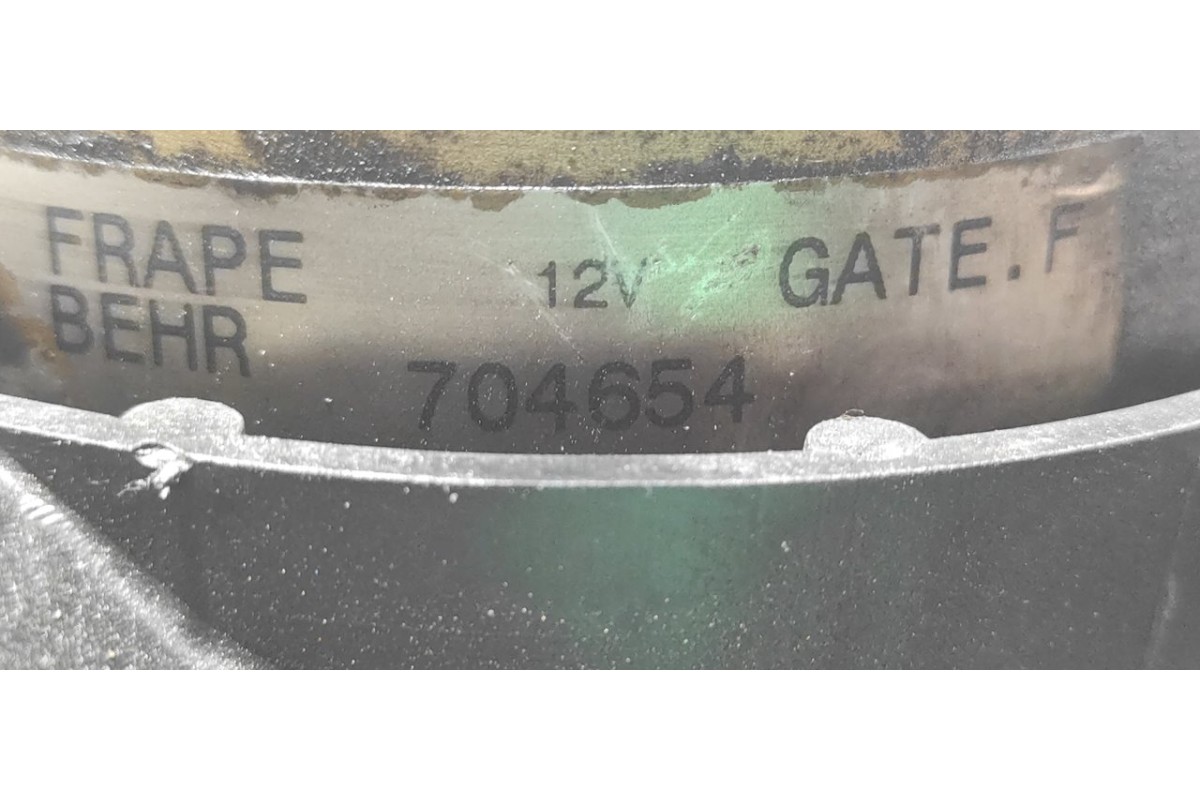 Recambio de electroventilador para mercedes-benz vito (w638) caja cerrada 110 d  (638.074) referencia OEM IAM 9010576  