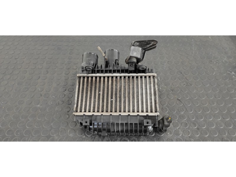 Recambio de intercooler para toyota corolla verso (r1) 2.0 d-4d luna referencia OEM IAM 873067D  