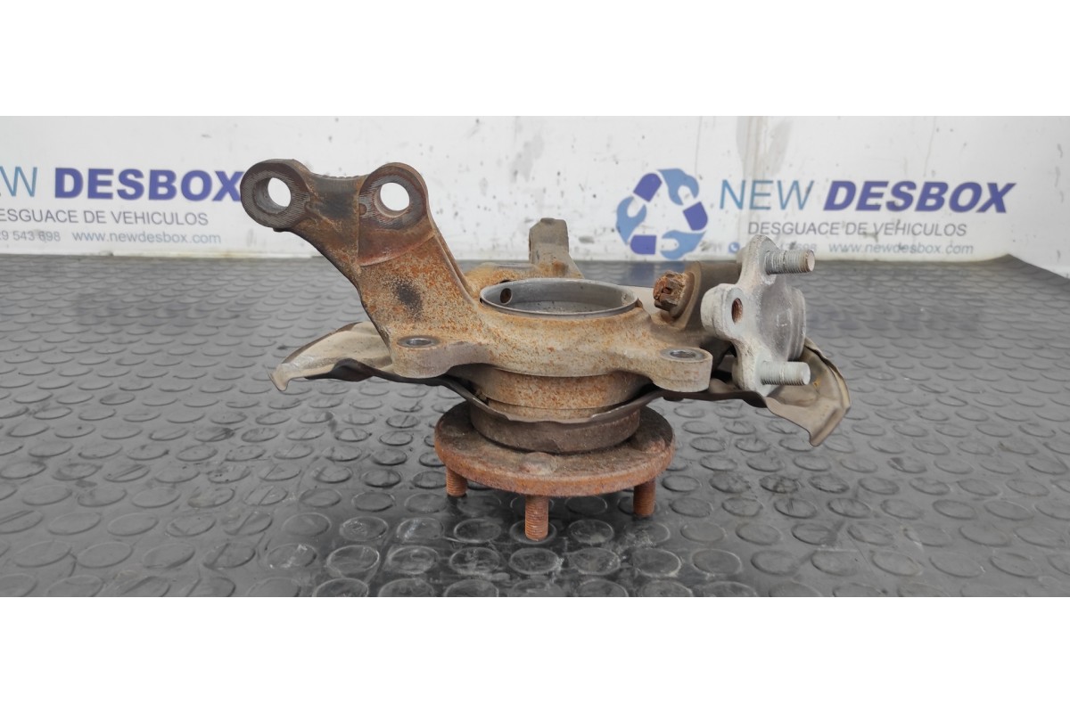Recambio de mangueta delantera derecha para toyota corolla verso (r1) 2.0 turbodiesel cat referencia OEM IAM 43211  