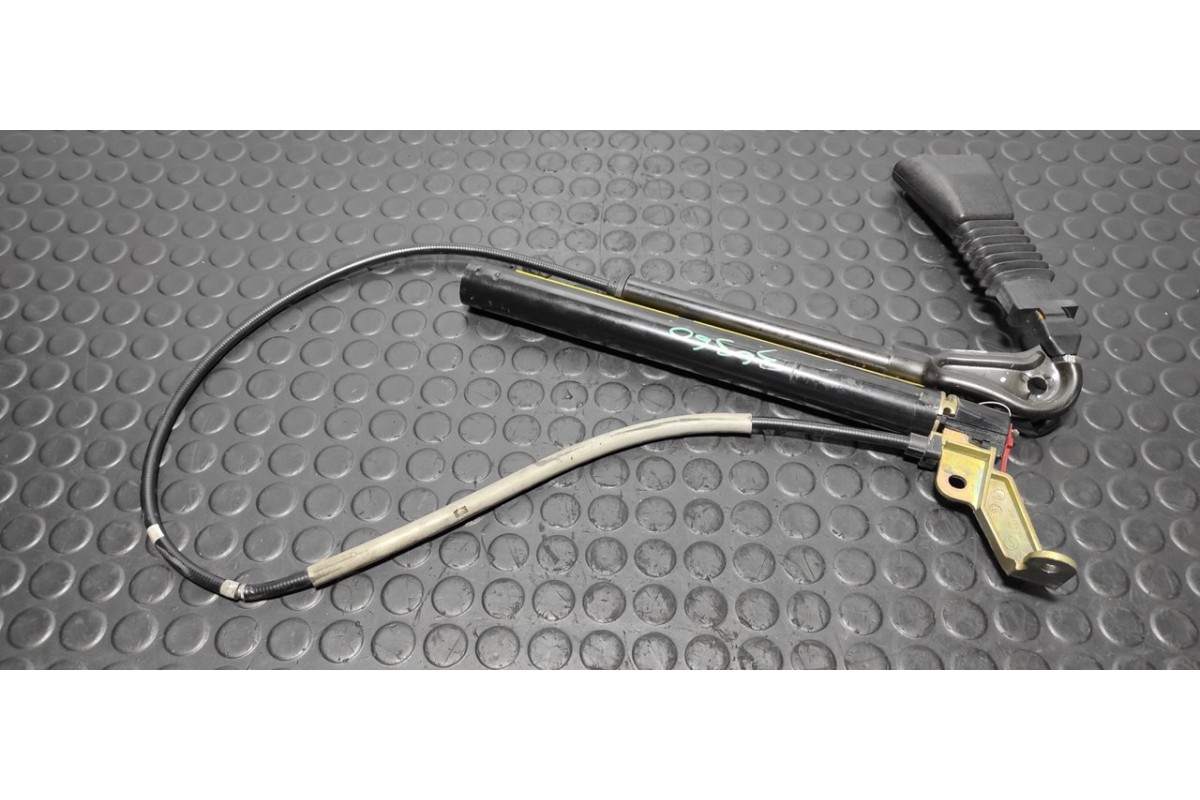 Recambio de enganche cinturon delantero derecho para opel combo (corsa b) 1.7 diesel referencia OEM IAM 90387492  